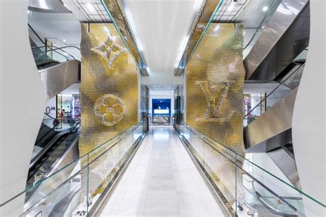 is louis vuitton cheaper in paris france|louis vuitton outlet in paris.